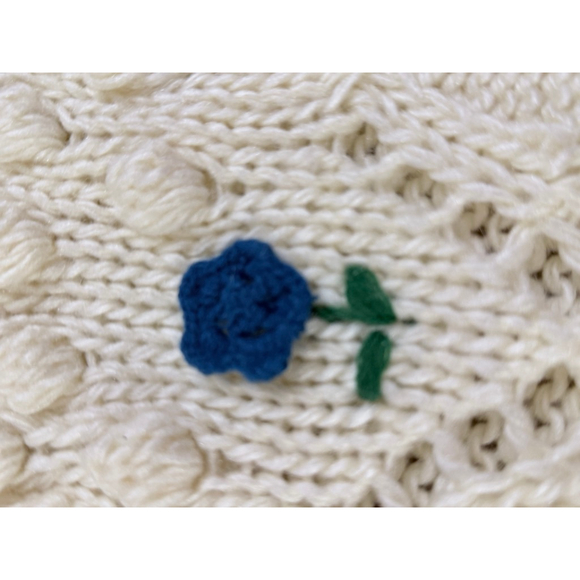 Vintage Carreau Cream Cable Knit Crew Neck Sweater with Floral Accents M - Picture 5 of 12